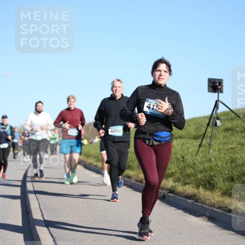 06.04.2025 - 44. Internationalen Wilhelmsburger Insellauf Jannik Wohlers http://msf.ph/oto/7616062 06.04.2025 09:36:48 Laufen 4255, 4166, 4098 meine-sportfotos.de