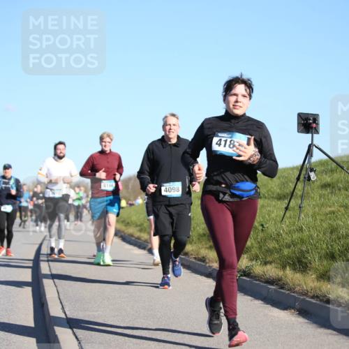 06.04.2025 - 44. Internationalen Wilhelmsburger Insellauf Jannik Wohlers http://msf.ph/oto/7616063 06.04.2025 09:36:48 Laufen 4255, 4166, 4098, 418 meine-sportfotos.de