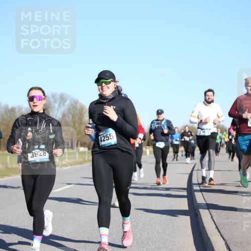 06.04.2025 - 44. Internationalen Wilhelmsburger Insellauf Jannik Wohlers http://msf.ph/oto/7616069 06.04.2025 09:36:49 Laufen 3663, 3928, 4255, 14, 4166, 416 meine-sportfotos.de
