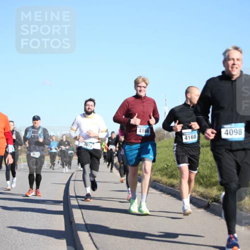 06.04.2025 - 44. Internationalen Wilhelmsburger Insellauf Jannik Wohlers http://msf.ph/oto/7616073 06.04.2025 09:36:50 Laufen 4255, 4318, 44, 3523, 4166, 4168, 4098 meine-sportfotos.de