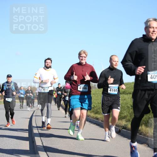 06.04.2025 - 44. Internationalen Wilhelmsburger Insellauf Jannik Wohlers http://msf.ph/oto/7616076 06.04.2025 09:36:50 Laufen 4318, 3534, 4433, 3523, 4166, 4168, 4168, 4098 meine-sportfotos.de