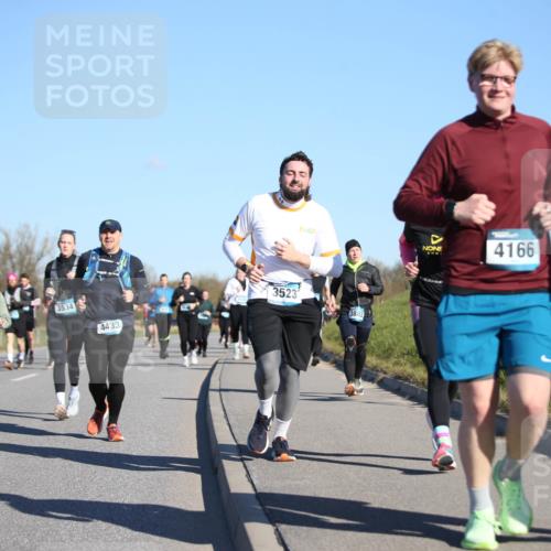 06.04.2025 - 44. Internationalen Wilhelmsburger Insellauf Jannik Wohlers http://msf.ph/oto/7616085 06.04.2025 09:36:51 Laufen 4318, 3765, 3534, 4433, 3523, 3883, 4166 meine-sportfotos.de