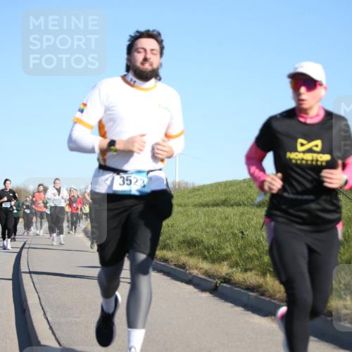 06.04.2025 - 44. Internationalen Wilhelmsburger Insellauf Jannik Wohlers http://msf.ph/oto/7616091 06.04.2025 09:36:52 Laufen 433, 3428, 3429, 3523 meine-sportfotos.de