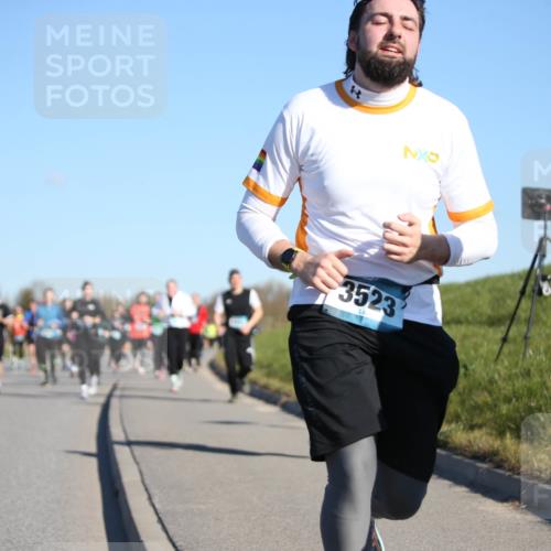 06.04.2025 - 44. Internationalen Wilhelmsburger Insellauf Jannik Wohlers http://msf.ph/oto/7616093 06.04.2025 09:36:53 Laufen 4433, 3523 meine-sportfotos.de