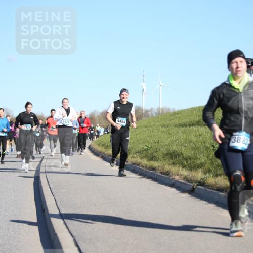 06.04.2025 - 44. Internationalen Wilhelmsburger Insellauf Jannik Wohlers http://msf.ph/oto/7616098 06.04.2025 09:36:55 Laufen 3428, 3010, 3429, 4494, 388 meine-sportfotos.de