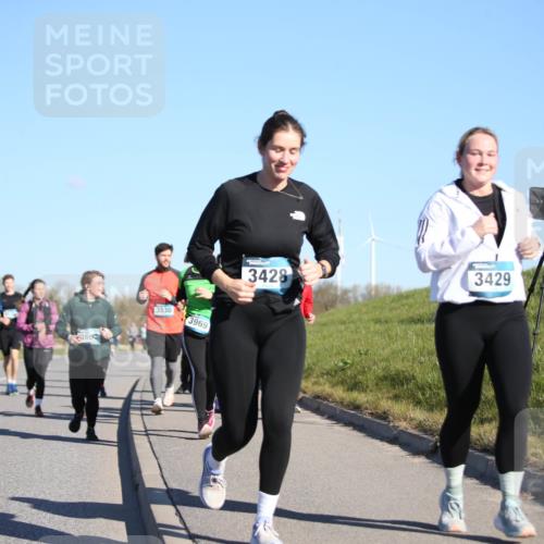 06.04.2025 - 44. Internationalen Wilhelmsburger Insellauf Jannik Wohlers http://msf.ph/oto/7616131 06.04.2025 09:37:00 Laufen 3666, 368, 3530, 3969, 3428, 3429 meine-sportfotos.de