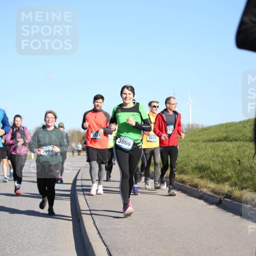 06.04.2025 - 44. Internationalen Wilhelmsburger Insellauf Jannik Wohlers http://msf.ph/oto/7616142 06.04.2025 09:37:01 Laufen 212, 353, 3517, 3969, 3666, 366 meine-sportfotos.de