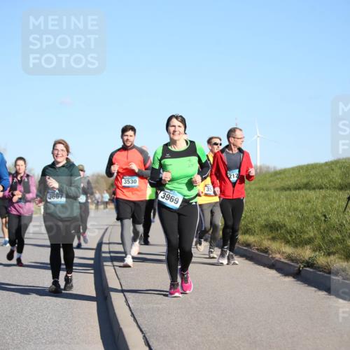 06.04.2025 - 44. Internationalen Wilhelmsburger Insellauf Jannik Wohlers http://msf.ph/oto/7616144 06.04.2025 09:37:01 Laufen 3666, 3667, 3530, 212, 35, 3969 meine-sportfotos.de