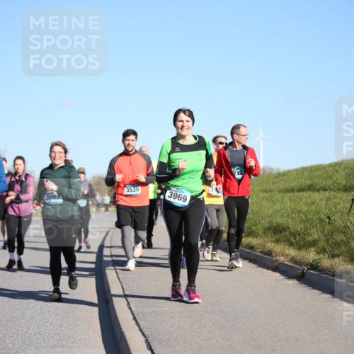 06.04.2025 - 44. Internationalen Wilhelmsburger Insellauf Jannik Wohlers http://msf.ph/oto/7616145 06.04.2025 09:37:01 Laufen 3530, 3969, 3666 meine-sportfotos.de