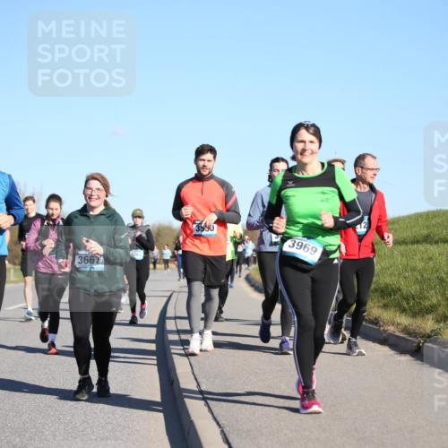 06.04.2025 - 44. Internationalen Wilhelmsburger Insellauf Jannik Wohlers http://msf.ph/oto/7616147 06.04.2025 09:37:02 Laufen 3, 10, 3666, 3667, 3550, 3969 meine-sportfotos.de