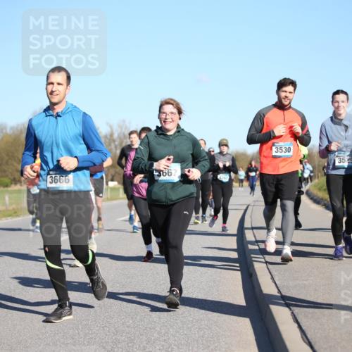 06.04.2025 - 44. Internationalen Wilhelmsburger Insellauf Jannik Wohlers http://msf.ph/oto/7616149 06.04.2025 09:37:02 Laufen 366, 3666, 3530, 3529, 3969 meine-sportfotos.de