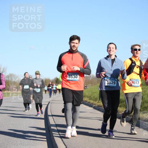 06.04.2025 - 44. Internationalen Wilhelmsburger Insellauf Jannik Wohlers http://msf.ph/oto/7616157 06.04.2025 09:37:03 Laufen 3667, 3997, 4367, 3530, 3529, 517, 3969 meine-sportfotos.de