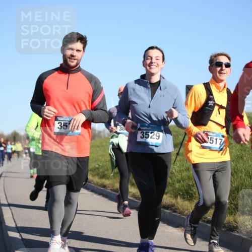 06.04.2025 - 44. Internationalen Wilhelmsburger Insellauf Jannik Wohlers http://msf.ph/oto/7616162 06.04.2025 09:37:04 Laufen 4367, 35, 38, 212, 3529, 517 meine-sportfotos.de