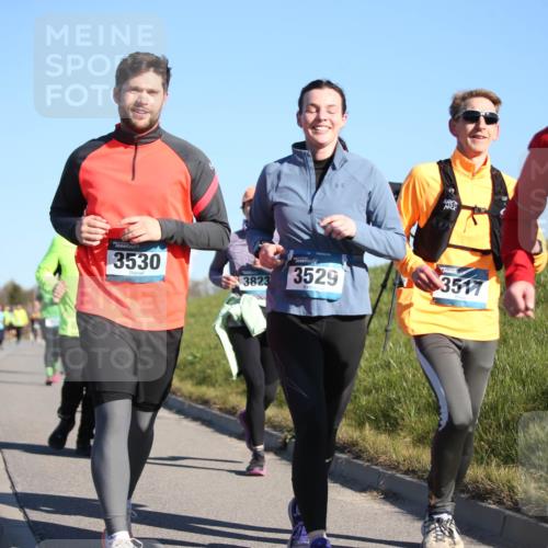 06.04.2025 - 44. Internationalen Wilhelmsburger Insellauf Jannik Wohlers http://msf.ph/oto/7616163 06.04.2025 09:37:04 Laufen 367, 3530, 3823, 3529, 3517, 212 meine-sportfotos.de