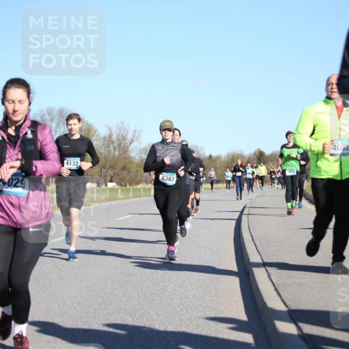 06.04.2025 - 44. Internationalen Wilhelmsburger Insellauf Jannik Wohlers http://msf.ph/oto/7616165 06.04.2025 09:37:05 Laufen 4029, 4132, 4367, 3972, 4092, 3530 meine-sportfotos.de