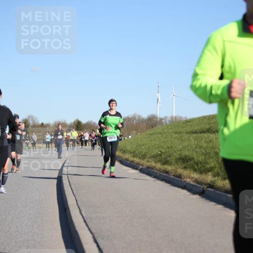 06.04.2025 - 44. Internationalen Wilhelmsburger Insellauf Jannik Wohlers http://msf.ph/oto/7616171 06.04.2025 09:37:07 Laufen 3997, 3972, 4092 meine-sportfotos.de