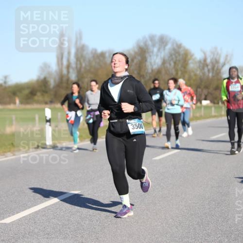 06.04.2025 - 44. Internationalen Wilhelmsburger Insellauf Jannik Wohlers http://msf.ph/oto/7616230 06.04.2025 09:37:23 Laufen 3500, 5106 meine-sportfotos.de