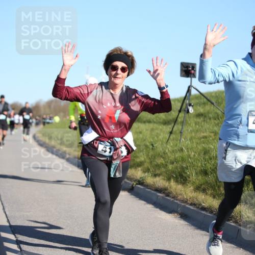 06.04.2025 - 44. Internationalen Wilhelmsburger Insellauf Jannik Wohlers http://msf.ph/oto/7616244 06.04.2025 09:37:25 Laufen 4193 meine-sportfotos.de