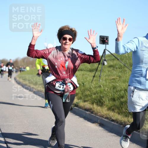 06.04.2025 - 44. Internationalen Wilhelmsburger Insellauf Jannik Wohlers http://msf.ph/oto/7616245 06.04.2025 09:37:25 Laufen 4193 meine-sportfotos.de