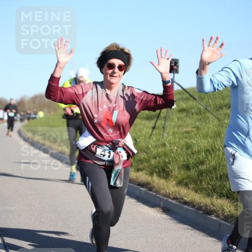 06.04.2025 - 44. Internationalen Wilhelmsburger Insellauf Jannik Wohlers http://msf.ph/oto/7616246 06.04.2025 09:37:25 Laufen 4193 meine-sportfotos.de