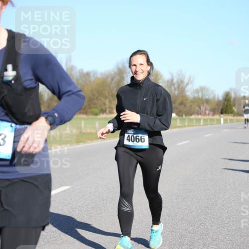 06.04.2025 - 44. Internationalen Wilhelmsburger Insellauf Jannik Wohlers http://msf.ph/oto/7616301 06.04.2025 09:37:35 Laufen 3153, 4066 meine-sportfotos.de