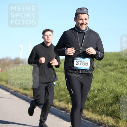 06.04.2025 - 44. Internationalen Wilhelmsburger Insellauf Jannik Wohlers http://msf.ph/oto/7616311 06.04.2025 09:37:37 Laufen 3766 meine-sportfotos.de