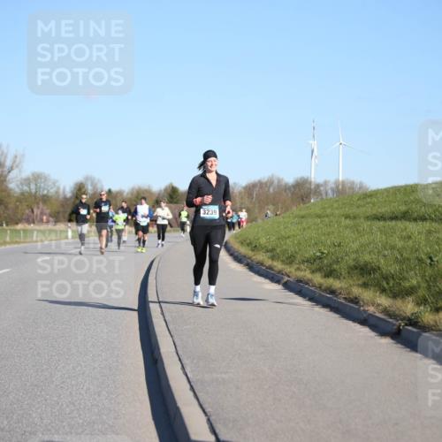 06.04.2025 - 44. Internationalen Wilhelmsburger Insellauf Jannik Wohlers http://msf.ph/oto/7616312 06.04.2025 09:37:38 Laufen 3239 meine-sportfotos.de