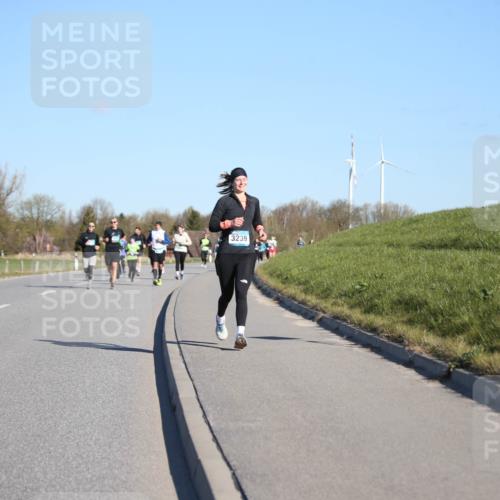 06.04.2025 - 44. Internationalen Wilhelmsburger Insellauf Jannik Wohlers http://msf.ph/oto/7616313 06.04.2025 09:37:38 Laufen 3239 meine-sportfotos.de