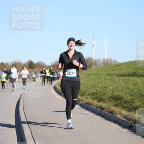 06.04.2025 - 44. Internationalen Wilhelmsburger Insellauf Jannik Wohlers http://msf.ph/oto/7616318 06.04.2025 09:37:39 Laufen 3239 meine-sportfotos.de