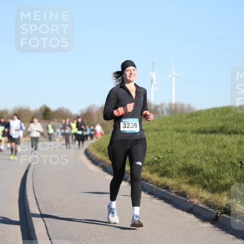 06.04.2025 - 44. Internationalen Wilhelmsburger Insellauf Jannik Wohlers http://msf.ph/oto/7616321 06.04.2025 09:37:40 Laufen 3239 meine-sportfotos.de