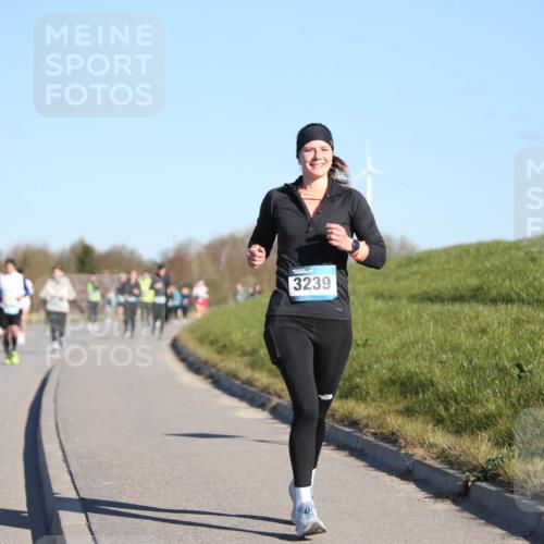06.04.2025 - 44. Internationalen Wilhelmsburger Insellauf Jannik Wohlers http://msf.ph/oto/7616325 06.04.2025 09:37:40 Laufen 3239 meine-sportfotos.de