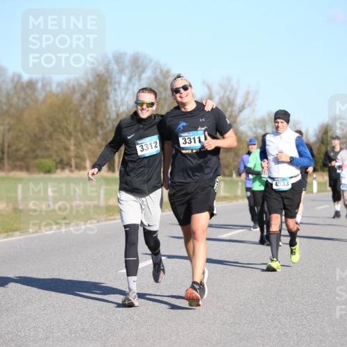 06.04.2025 - 44. Internationalen Wilhelmsburger Insellauf Jannik Wohlers http://msf.ph/oto/7616330 06.04.2025 09:37:48 Laufen 3312, 3311, 4533, 4199, 4483 meine-sportfotos.de