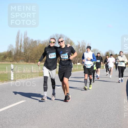 06.04.2025 - 44. Internationalen Wilhelmsburger Insellauf Jannik Wohlers http://msf.ph/oto/7616338 06.04.2025 09:37:49 Laufen 3312, 3311, 4533, 101, 4483 meine-sportfotos.de