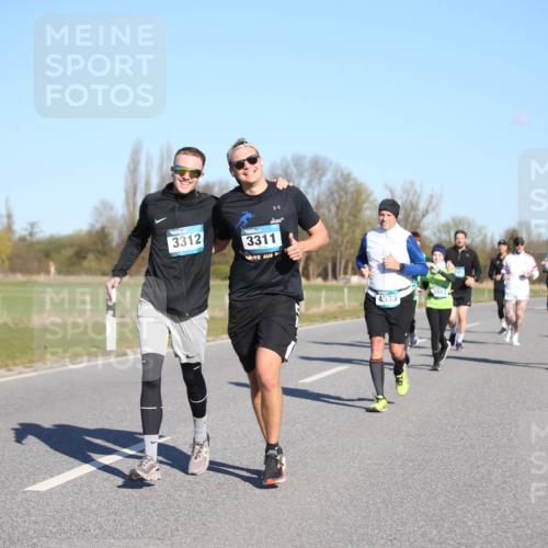 06.04.2025 - 44. Internationalen Wilhelmsburger Insellauf Jannik Wohlers http://msf.ph/oto/7616343 06.04.2025 09:37:49 Laufen 3312, 3311, 4533, 3843, 4483 meine-sportfotos.de