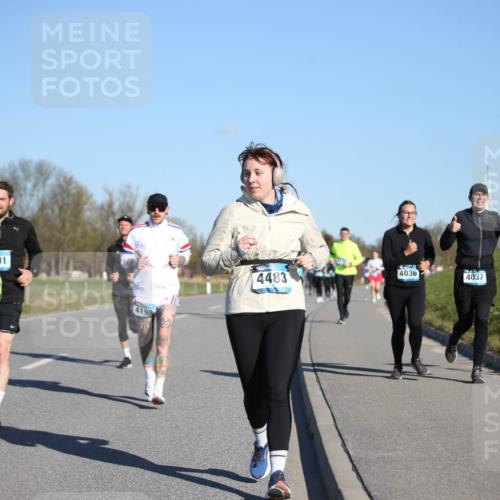 06.04.2025 - 44. Internationalen Wilhelmsburger Insellauf Jannik Wohlers http://msf.ph/oto/7616364 06.04.2025 09:37:54 Laufen 3842, 3843, 4198, 4483, 4036, 4037 meine-sportfotos.de