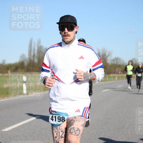06.04.2025 - 44. Internationalen Wilhelmsburger Insellauf Jannik Wohlers http://msf.ph/oto/7616379 06.04.2025 09:37:57 Laufen 4198, 1312 meine-sportfotos.de