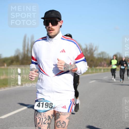 06.04.2025 - 44. Internationalen Wilhelmsburger Insellauf Jannik Wohlers http://msf.ph/oto/7616380 06.04.2025 09:37:57 Laufen 4198, 1312, 3174 meine-sportfotos.de