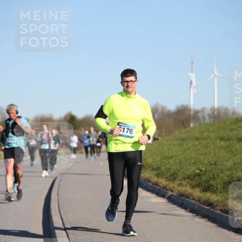 06.04.2025 - 44. Internationalen Wilhelmsburger Insellauf Jannik Wohlers http://msf.ph/oto/7616386 06.04.2025 09:38:00 Laufen 3740, 4162, 176 meine-sportfotos.de