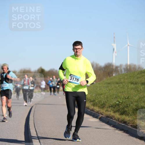06.04.2025 - 44. Internationalen Wilhelmsburger Insellauf Jannik Wohlers http://msf.ph/oto/7616387 06.04.2025 09:38:00 Laufen 3934, 3740, 4162, 3176 meine-sportfotos.de