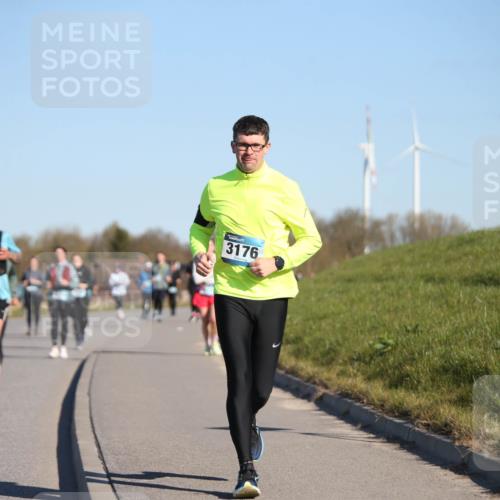 06.04.2025 - 44. Internationalen Wilhelmsburger Insellauf Jannik Wohlers http://msf.ph/oto/7616390 06.04.2025 09:38:00 Laufen 3740, 4162, 3176 meine-sportfotos.de
