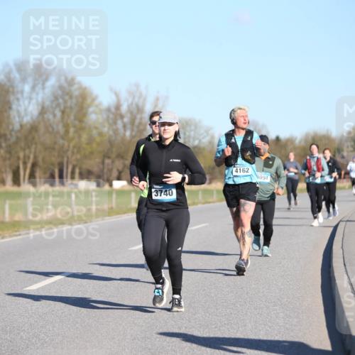 06.04.2025 - 44. Internationalen Wilhelmsburger Insellauf Jannik Wohlers http://msf.ph/oto/7616391 06.04.2025 09:38:01 Laufen 3740, 4162, 8094, 1023 meine-sportfotos.de