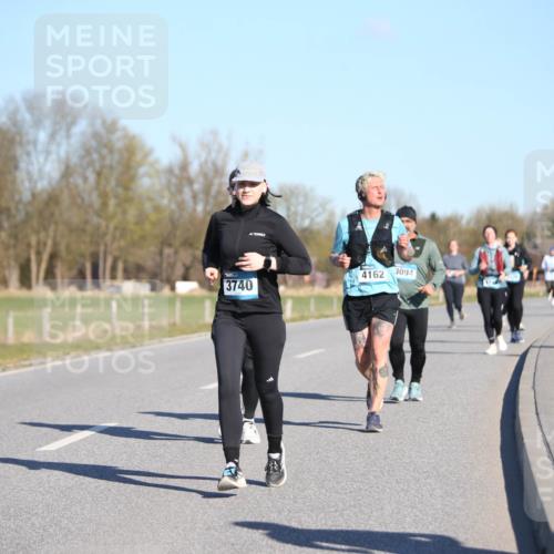 06.04.2025 - 44. Internationalen Wilhelmsburger Insellauf Jannik Wohlers http://msf.ph/oto/7616392 06.04.2025 09:38:01 Laufen 4162, 3094, 3740, 4023 meine-sportfotos.de