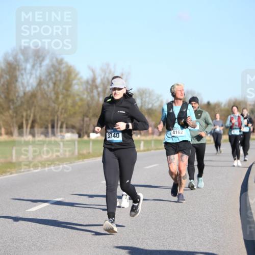 06.04.2025 - 44. Internationalen Wilhelmsburger Insellauf Jannik Wohlers http://msf.ph/oto/7616393 06.04.2025 09:38:01 Laufen 4023, 4162, 3740 meine-sportfotos.de