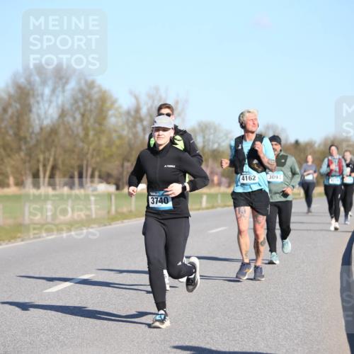 06.04.2025 - 44. Internationalen Wilhelmsburger Insellauf Jannik Wohlers http://msf.ph/oto/7616394 06.04.2025 09:38:01 Laufen 3740, 4162, 3094 meine-sportfotos.de