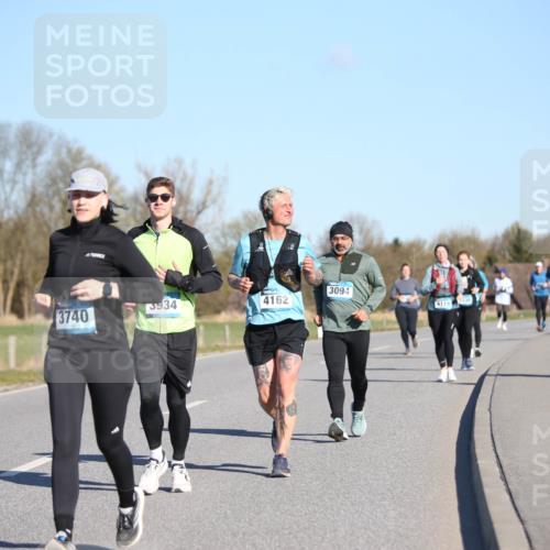 06.04.2025 - 44. Internationalen Wilhelmsburger Insellauf Jannik Wohlers http://msf.ph/oto/7616396 06.04.2025 09:38:02 Laufen 3094, 3934, 4162, 3740, 4119, 4023 meine-sportfotos.de