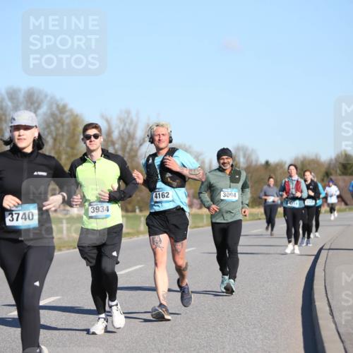 06.04.2025 - 44. Internationalen Wilhelmsburger Insellauf Jannik Wohlers http://msf.ph/oto/7616400 06.04.2025 09:38:02 Laufen 3740, 71, 3934, 4162, 3094, 419, 4023 meine-sportfotos.de