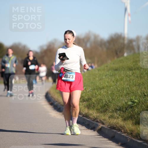 06.04.2025 - 44. Internationalen Wilhelmsburger Insellauf Jannik Wohlers http://msf.ph/oto/7616412 06.04.2025 09:38:06 Laufen 4023 meine-sportfotos.de