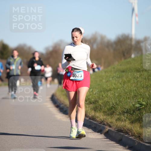 06.04.2025 - 44. Internationalen Wilhelmsburger Insellauf Jannik Wohlers http://msf.ph/oto/7616413 06.04.2025 09:38:06 Laufen 4023 meine-sportfotos.de