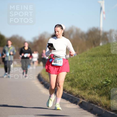 06.04.2025 - 44. Internationalen Wilhelmsburger Insellauf Jannik Wohlers http://msf.ph/oto/7616415 06.04.2025 09:38:06 Laufen 4023 meine-sportfotos.de