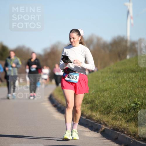 06.04.2025 - 44. Internationalen Wilhelmsburger Insellauf Jannik Wohlers http://msf.ph/oto/7616417 06.04.2025 09:38:06 Laufen 4023 meine-sportfotos.de